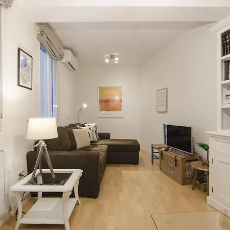1 Bedroom 1 Bathroom Furnished - Chamberi - Cozy - Mintystay Madrid Exterior photo